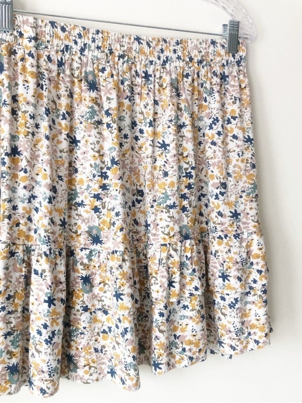 Rose and Thyme Floral Ruffle Tiered Mini Skirt Size Medium - Picture 11 of 12
